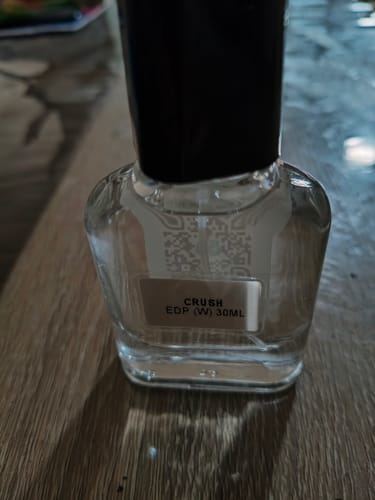 Customer photo review of Women • Crush