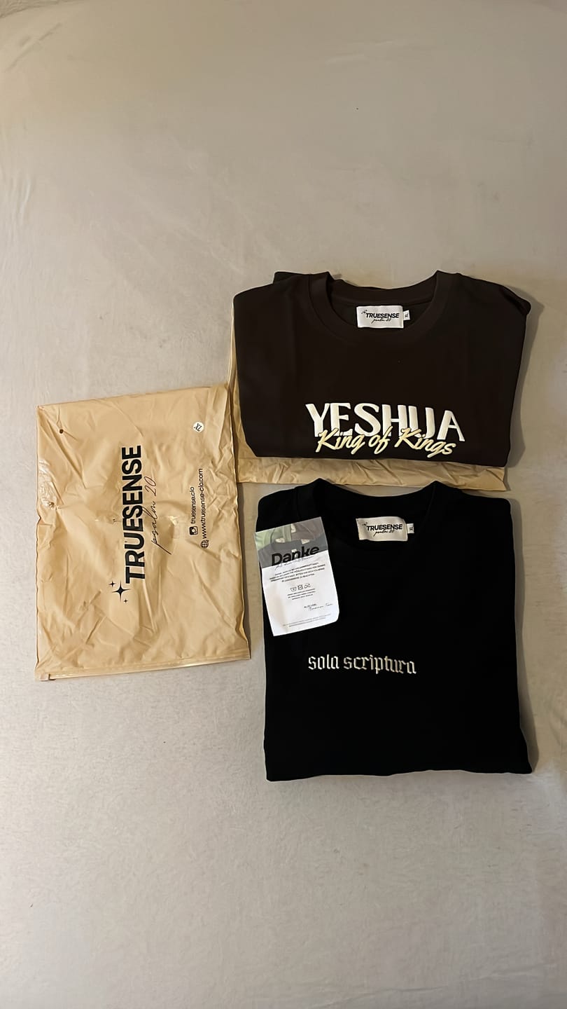 Customer photo review of YESHUA | heavyweight t-shirt