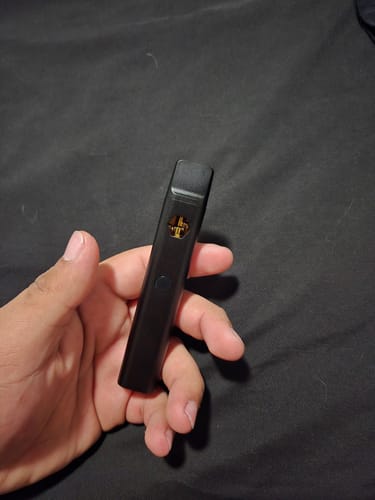 Customer photo review of Disposable Vape Delta 9 Strawberry Cough Sativa