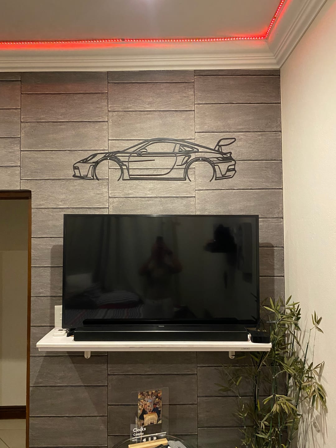 Customer photo review of Porsche 911 992 GT3 RS Detailed metal wall art frame