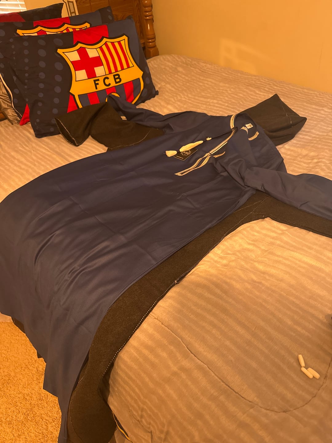 Customer photo review of Luxury Navy And Cream Omani Thobe