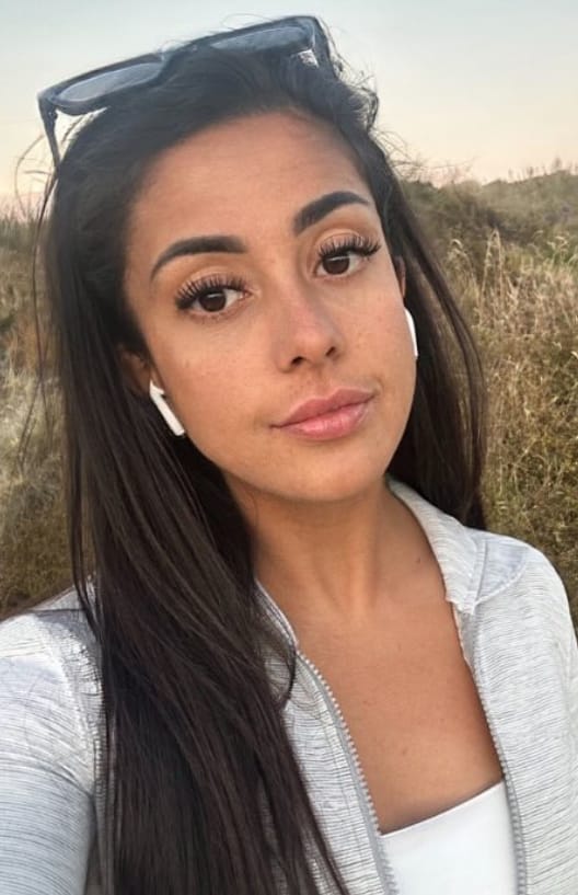 Customer photo review of Infinaluxe Dual-Sided Long Wear Lash Bond