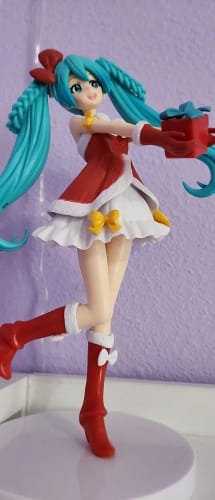 Customer photo review of Authentic Hatsune Miku Anime Figure – Highly Detailed Collectible Model