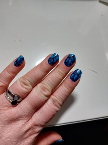 Kundenbewertung mit Foto zu UV Gel: Blue Winged Magic
