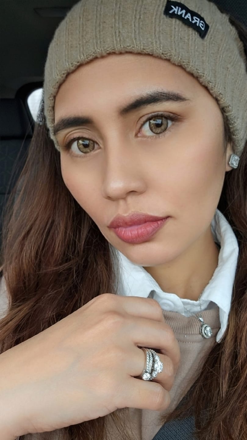 Customer photo review of Cocktail Tequila Sunrise Brown Colored Contact Lenses