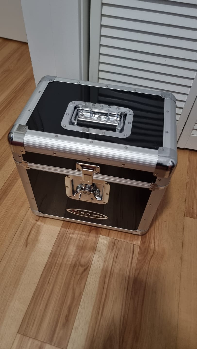 Customer photo review of Odyssey KLP2BLK, KROM Series Black Stackable Record / Utility Case for 70 12″ Vinyl Records And LPs