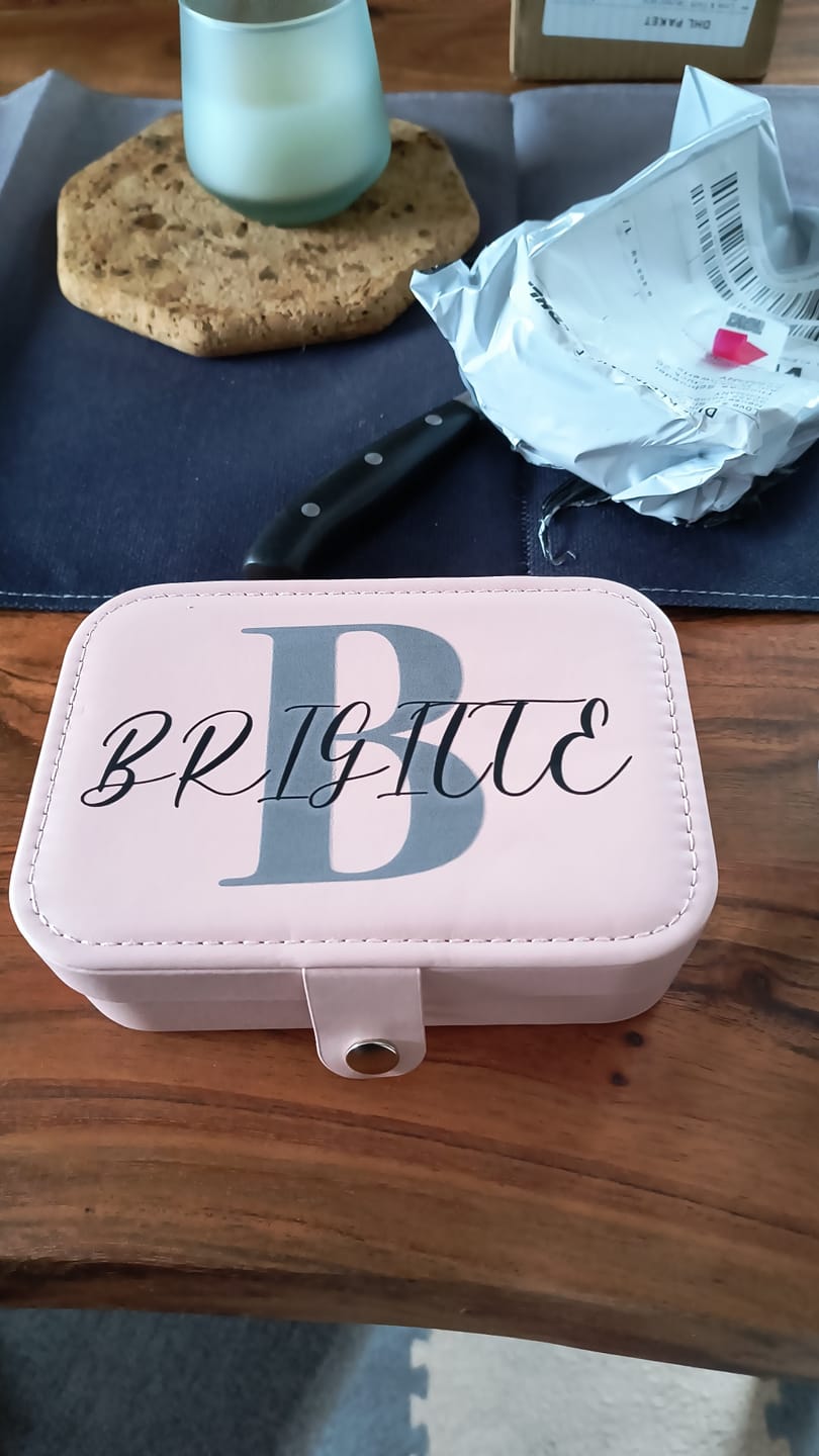 Customer photo review of Initiale - Individuelles Schmucketui