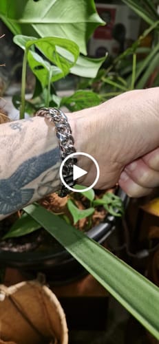 Customer video review of Cuban Bracelet Silver | 12mm