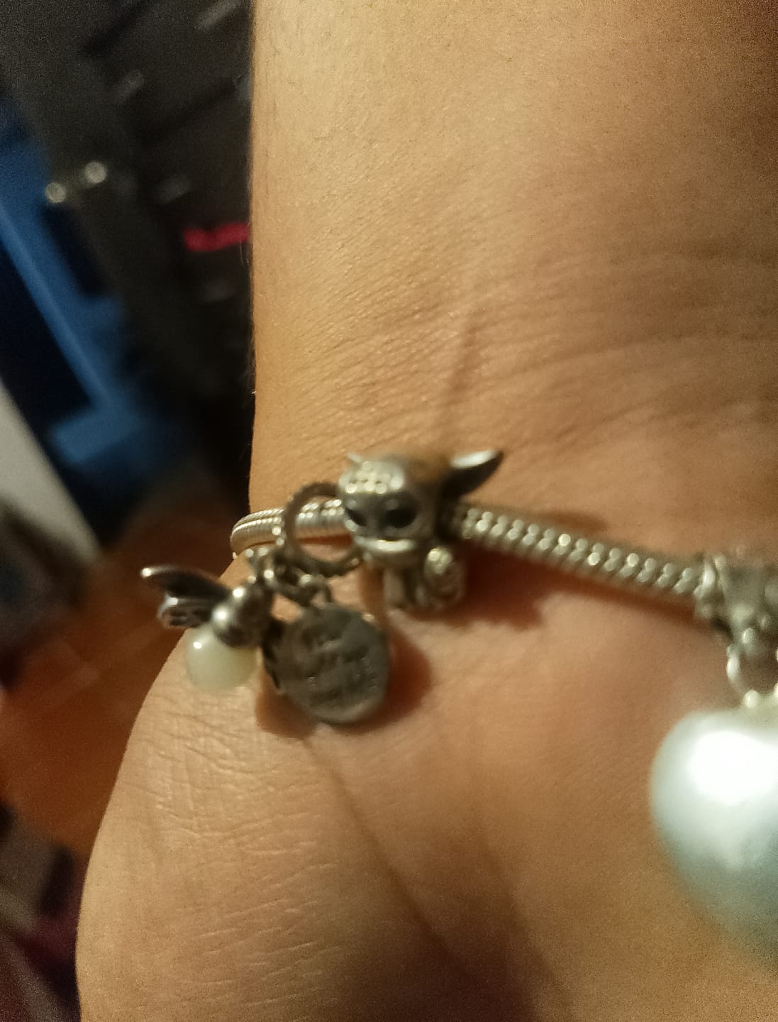 Customer photo review of Charm Luciernaga Evangeline "Iluminas Mi Vida" Fluorescente