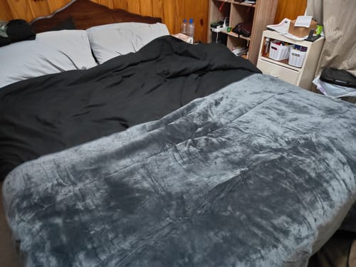 Customer photo review of Waterproof Splash Blanket™ - Stormy The OG
