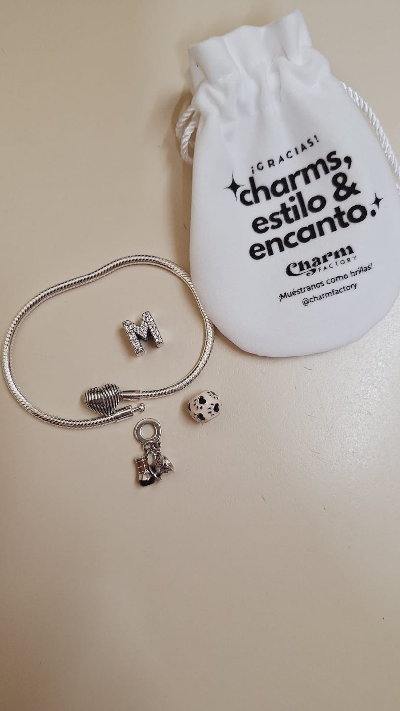 Customer photo review of Charm Letras del Alfabeto