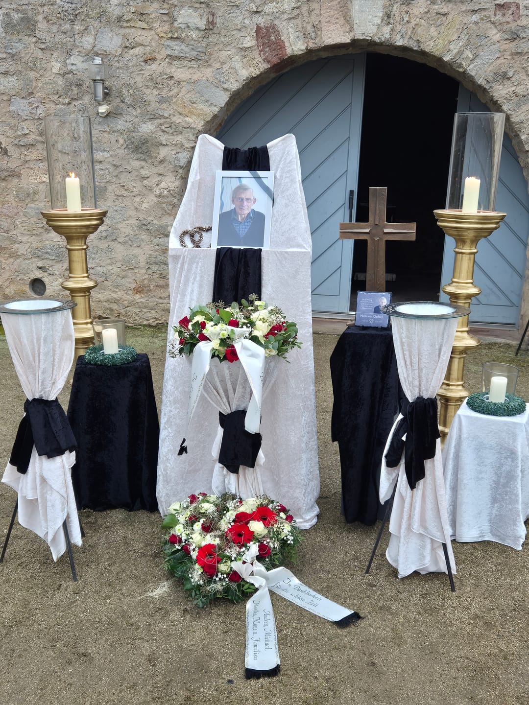 Customer photo review of Das schönste Denkmal - Individuelle Schieferplatte zum Andenken an Verstorbene