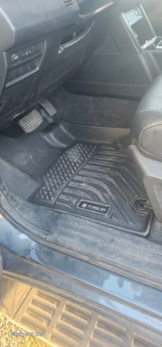 Customer photo review of Pisos Calce Perfecto Mitsubishi L200 años 2024 al 2025