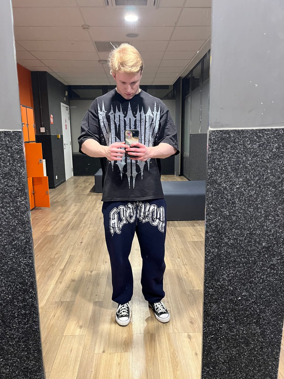 Customer photo review of W257 My eyes are up here Jogger