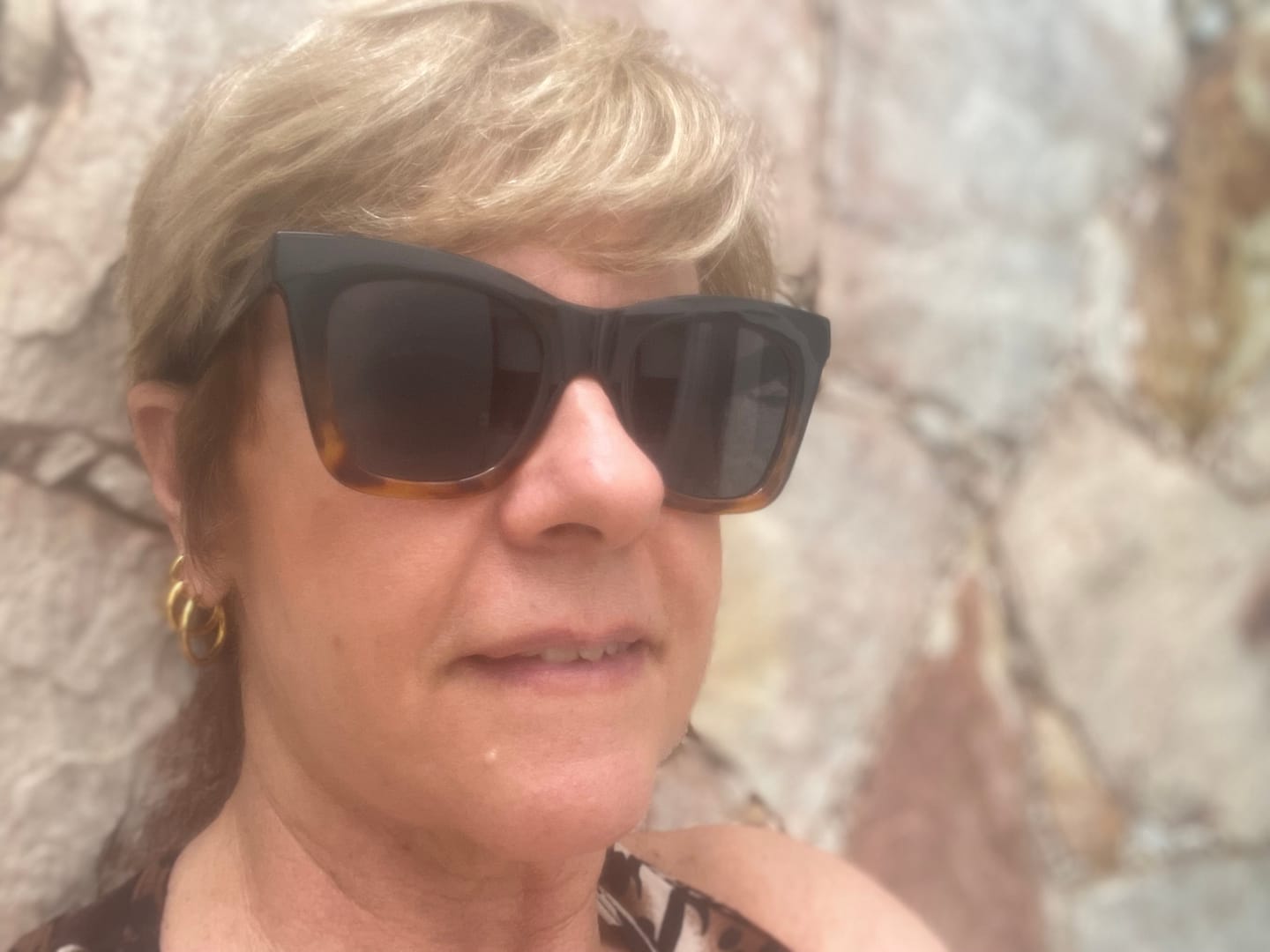 Customer photo review of Brinco Trio de Argolas Banhado em Ouro 18K