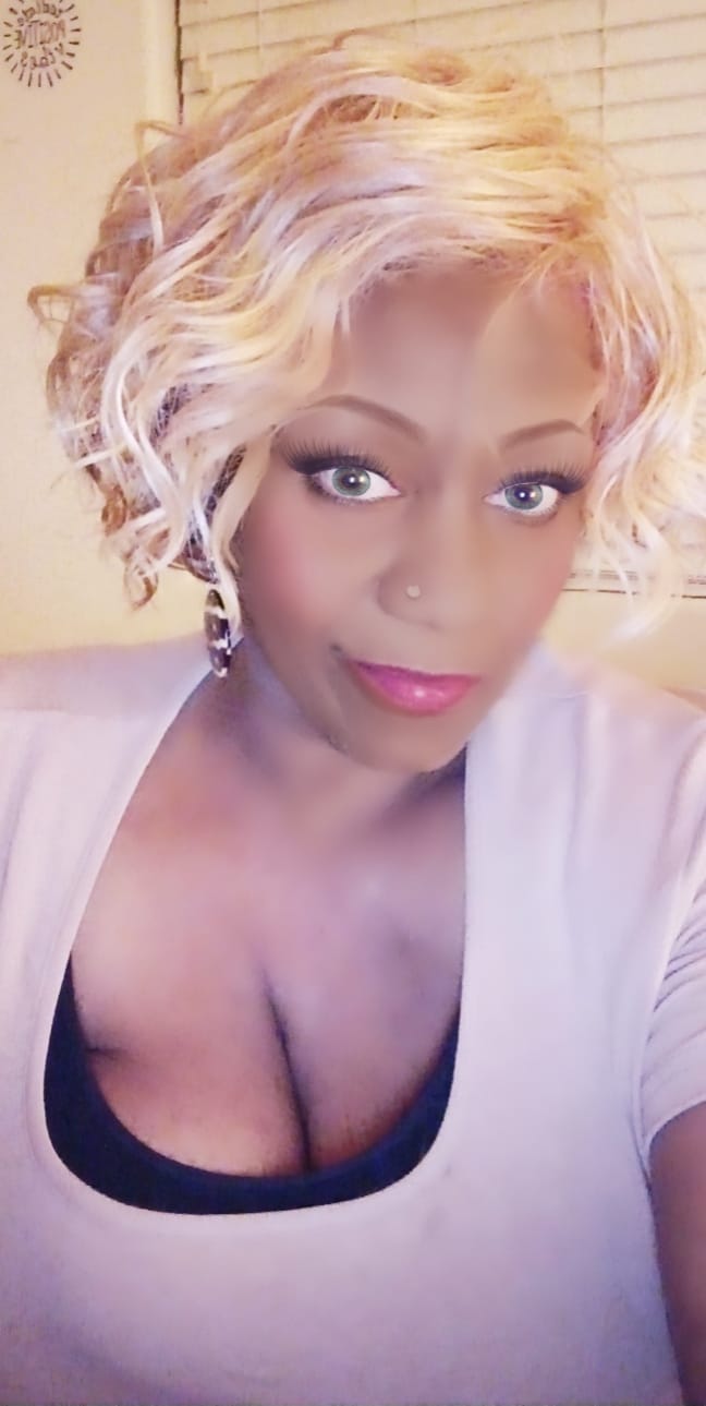 Customer photo review of Vivica A Fox Synthetic Pure Stretch Cap Wig - ELSIE