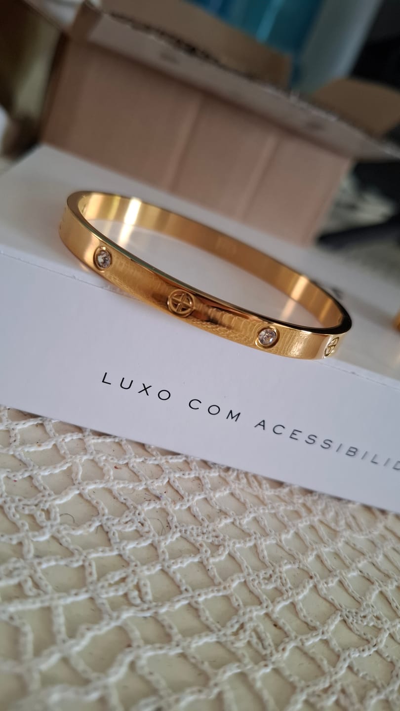 Customer photo review of Bracelete Pedras de Glamour Banhado em Ouro 18k