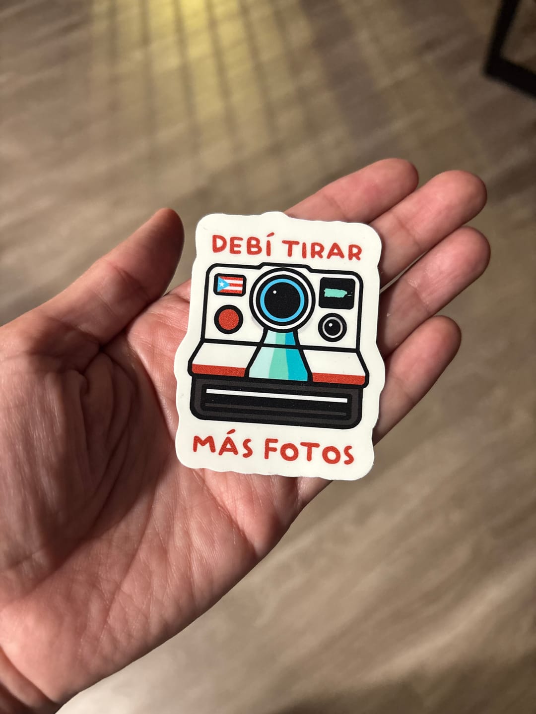 Customer photo review of Debí tirar más fotos (Sticker Laminado)