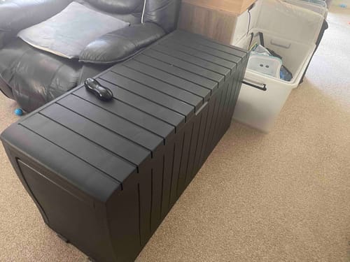 Customer photo review of Marvel Plus Deck Box