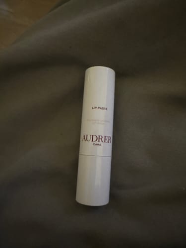 Customer photo review of Lip Paste