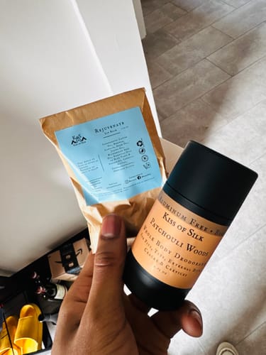 Customer photo review of Aluminum + Baking Soda Free Deodorant