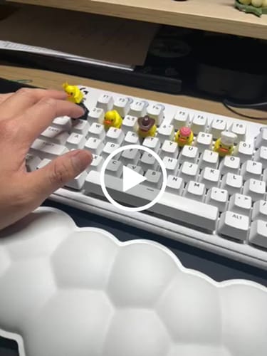 Customer video review of Mystery Keycap Season 1 FULL SET