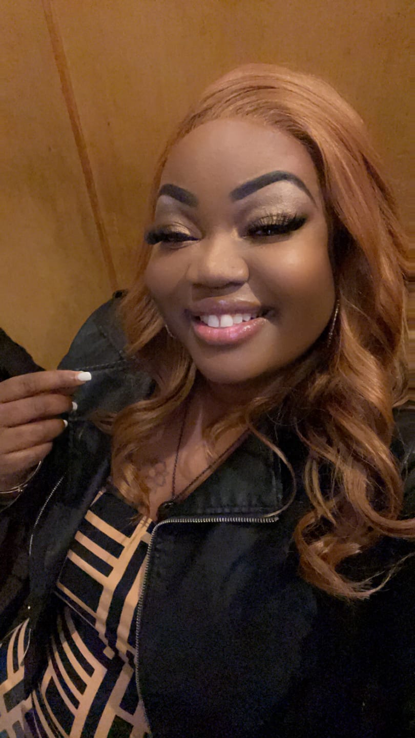 Customer photo review of Outre Melted Hairline Swirlista Glueless Synthetic 5" Deep C-Shape HD Lace Front Wig - SWIRL 104