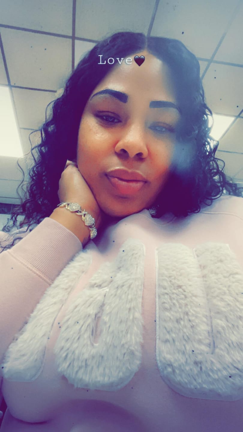 Customer photo review of Wavymy Pre-Bleached HD Lace Wear & Go Pre-Cut Wigs Dome Cap Glueless Water Wave 4x6 Lace Closure Wig 180% Density