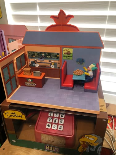 Customer photo review of Krusty Burger - The Simpsons Diorama Playset by Jakks Pacific