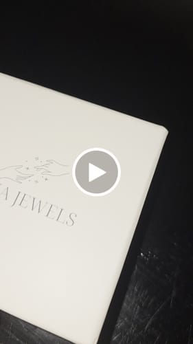 Customer video review of Collier Amour Éternel - À notre mamie d'amour - Tes petits-enfants qui t'aiment