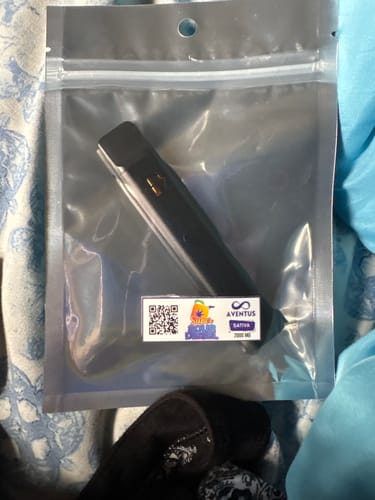 Customer photo review of Disposable Vape Delta 9 Super Sour Diesel Sativa