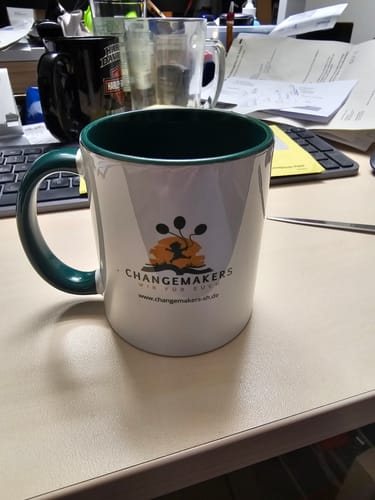 Customer photo review of TassenExpress - Becher Keramik Tasse mit Logo bedruckt 325ml Firmenlogo