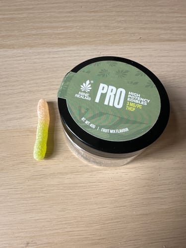 Customer photo review of PRO Gummies