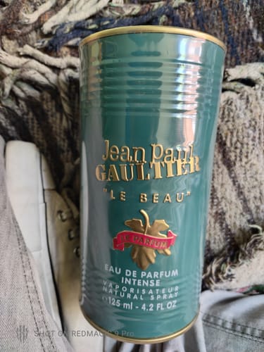Reseña con foto de un cliente sobre Perfume Jean Paul Gaultier Le Beau Le Parfum EDP