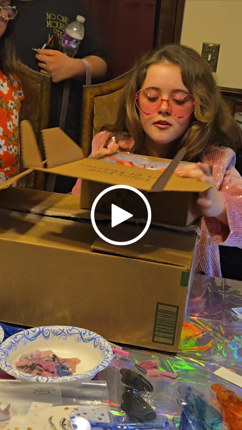 Customer video review of Gift packaging