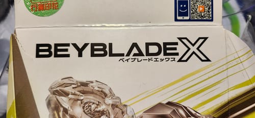 Customer photo review of Takara Tomy Beyblade  BX-15 LeonClaw Starter Set