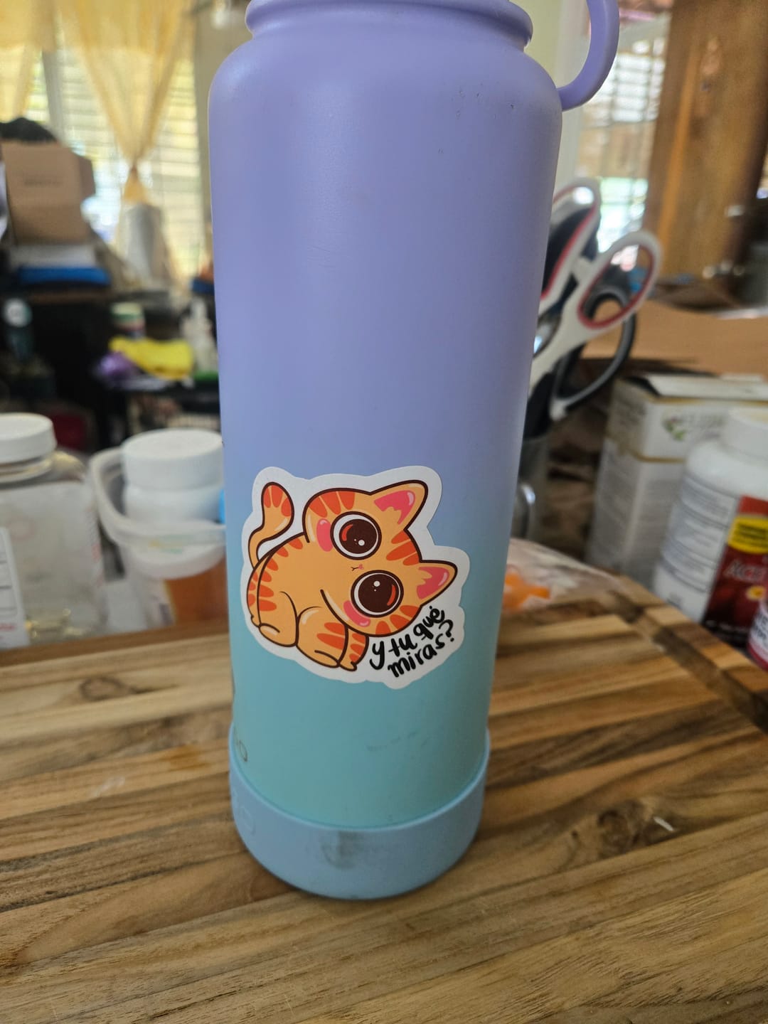 Customer photo review of Y tu que miras? (Sticker Laminado)