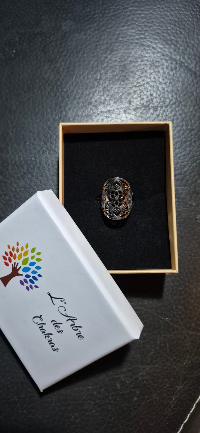 Customer photo review of Bague Ajustable "Fleur de Mandala"