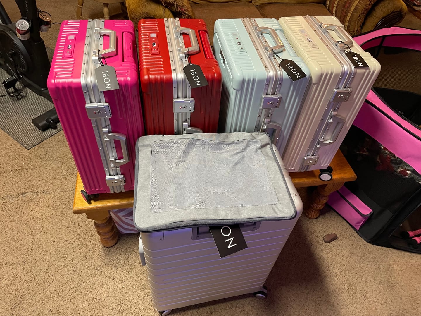 Customer photo review of Check-in: Aluminum 28"