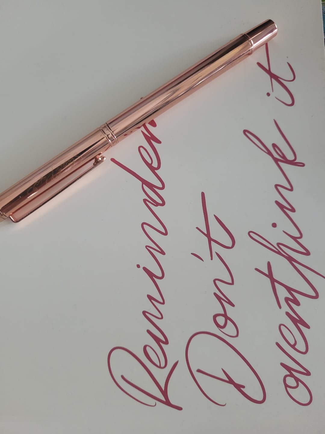 Customer photo review of The Essential Pen Pack ROSE GOLD
