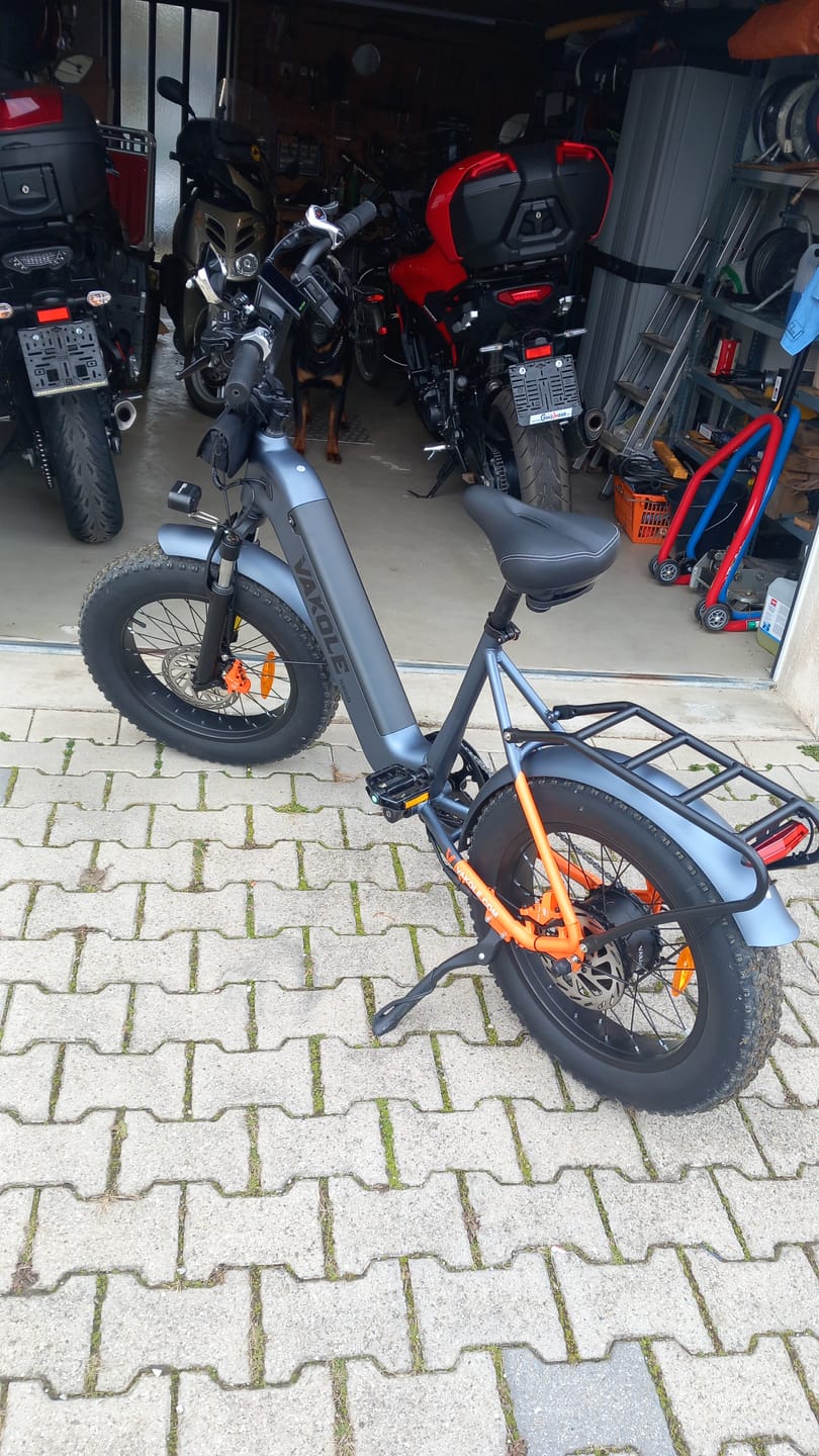 Customer photo review of Vakole SG20 250W 20" Fat Bike 748Wh Electric Trekking Bike 48V 15.6Ah Battery