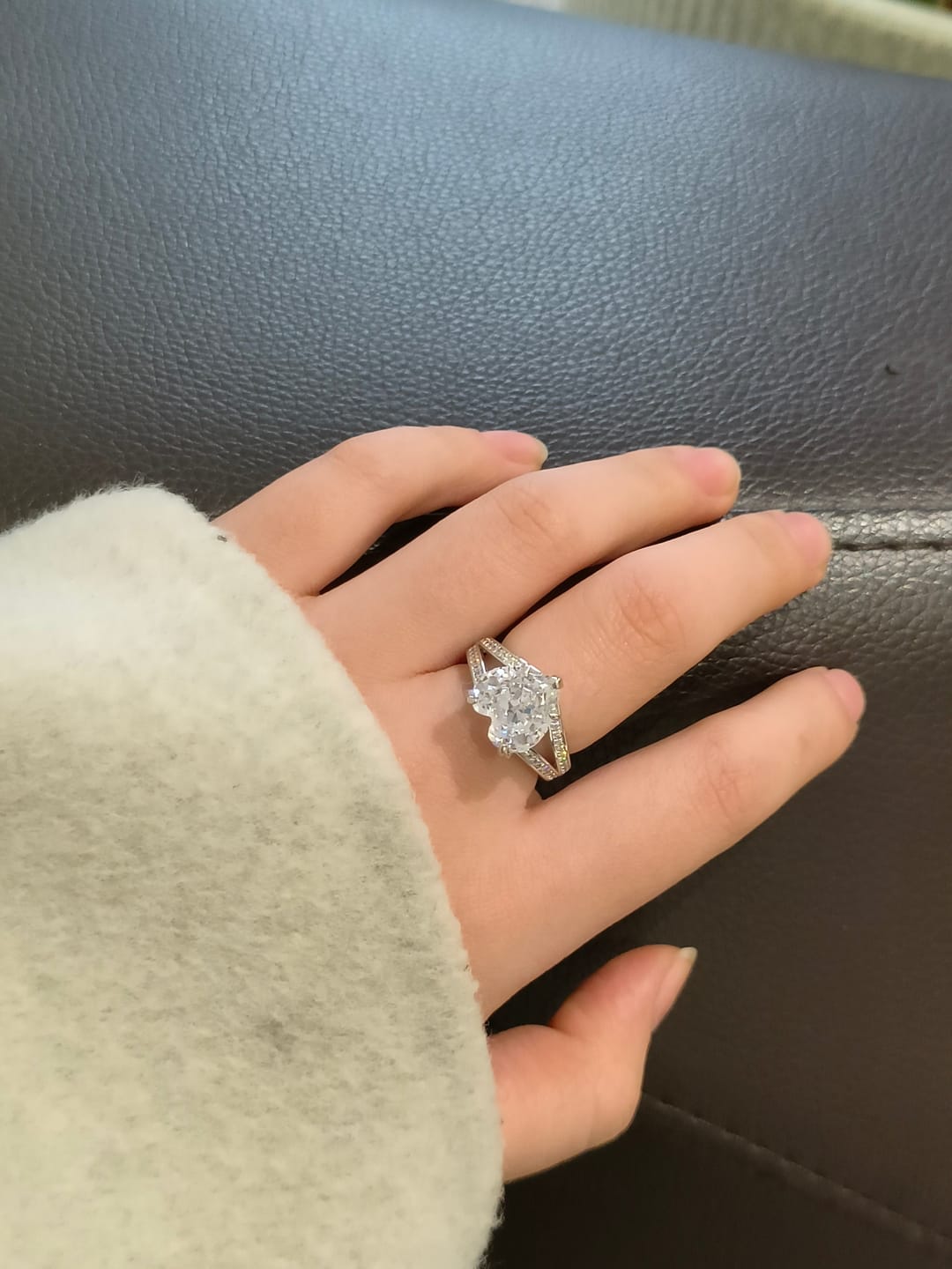 Customer photo review of Louily Exquisite 5.0 Carat Heart Cut Engagement Ring In Sterling Silver