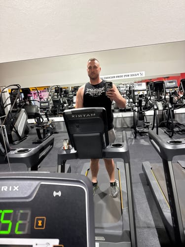 Customer photo review of Metal - Delt Muscle Tanktop - Black/White