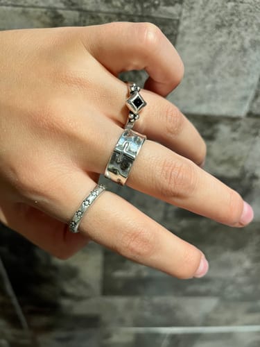 Customer photo review of Anillo La Cruz