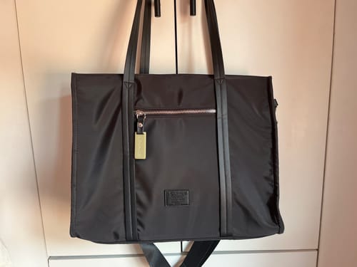 Reseña con foto de un cliente sobre Cartera De Hombro New Office