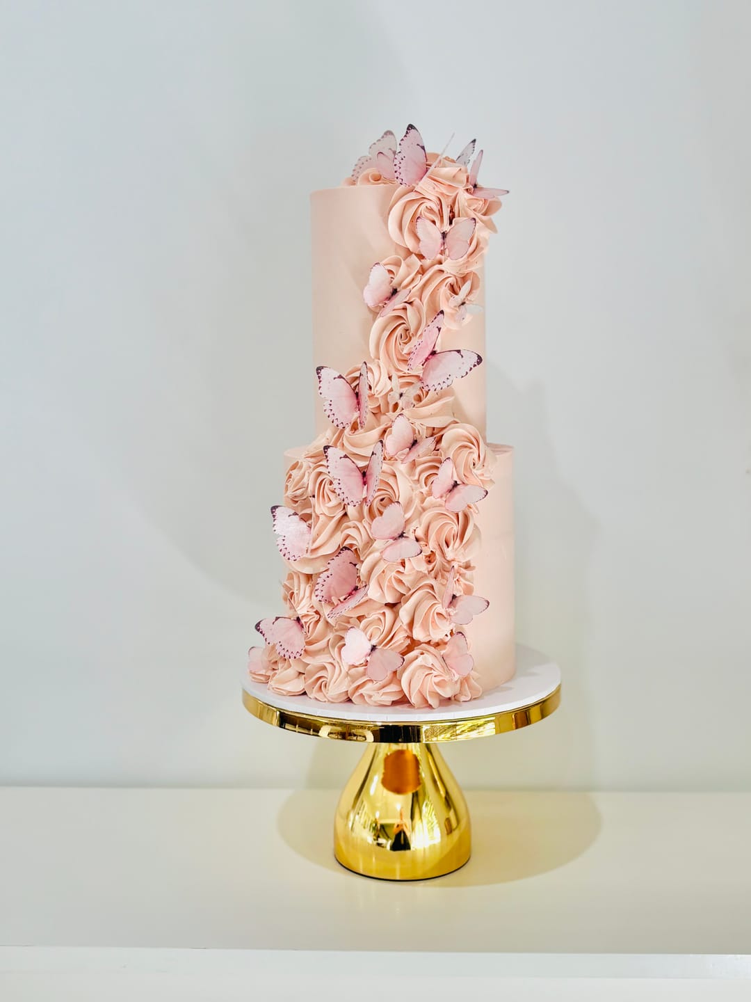 Customer photo review of Pastel Pink Edible Wafer Butterflies - Mix sizes - 24pcs