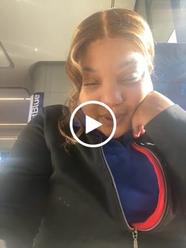 Customer video review of Poopy Time Debloat & Detox Gummies (Original)