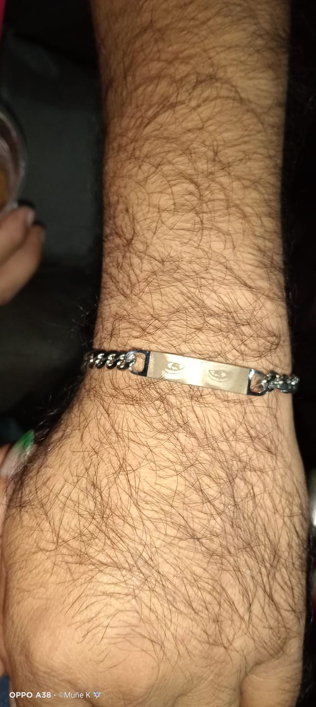 Customer photo review of Pulsera Eslabones Personalizada