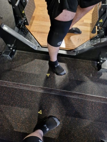 Customer photo review of Strength Shop 7mm Inferno Neoprene Knee Sleeves - Black - IPF Approved (Pair)