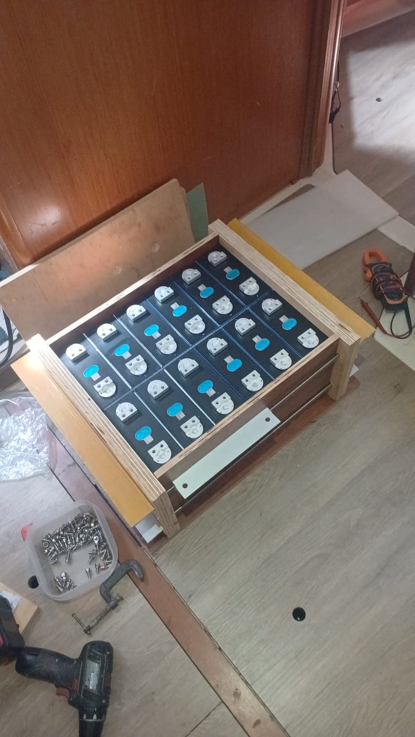 Customer photo review of EVE MB31 Grade A Cells - 3.2V LiFePO4 314Ah Battery